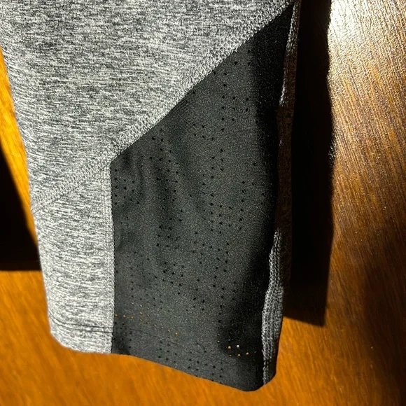 NWT C9 Champion Capris - Picture 2 of 7